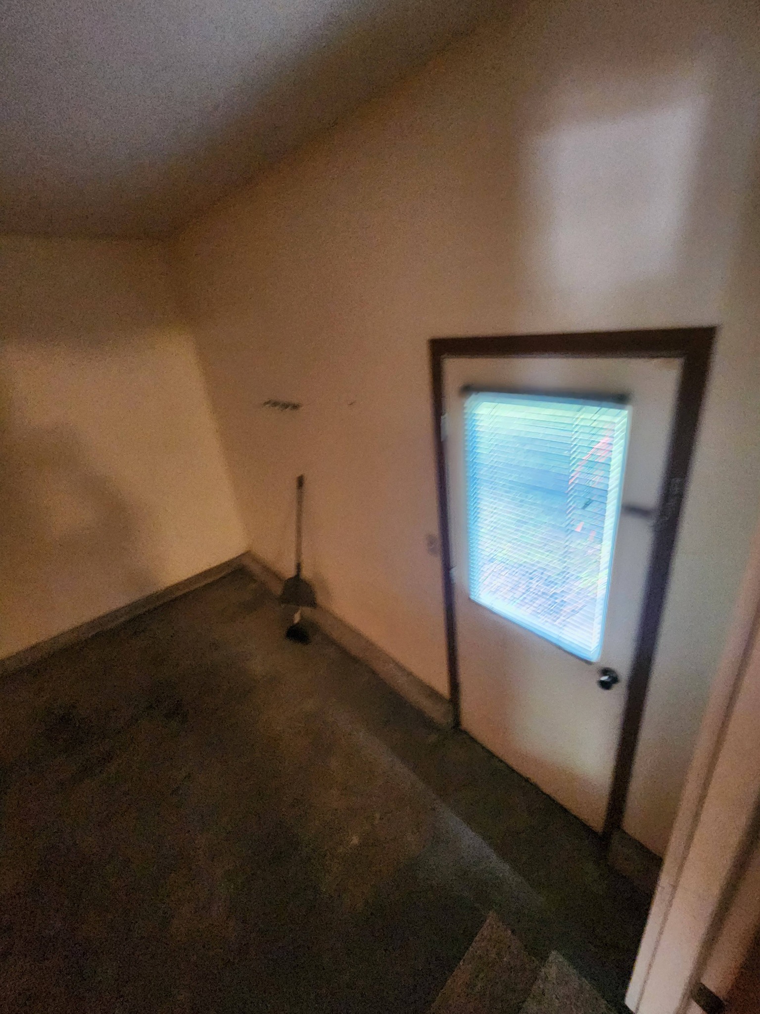 827 Foxrun Clinton Mo 17.jpg